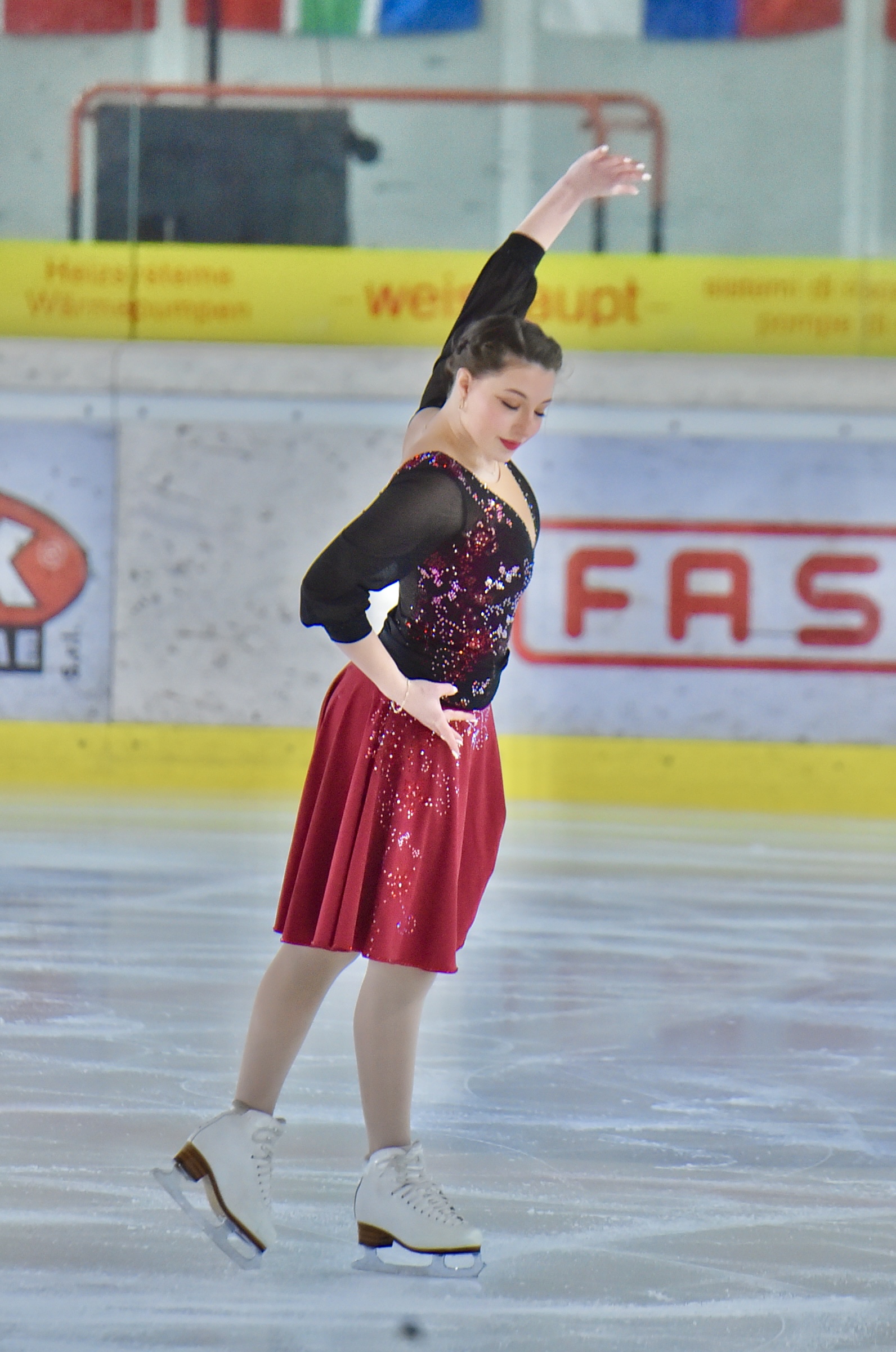 Ellie Stone photo 2